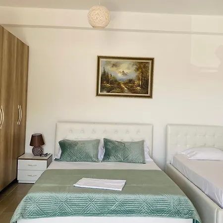 Ξενοδοχείο Hc &