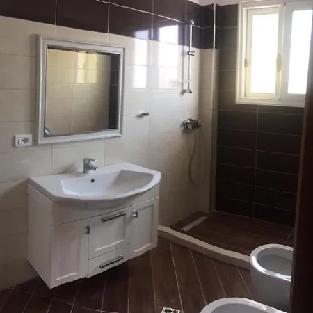 Hc & Ξενοδοχείο 3*