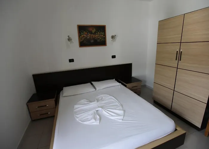 Hc Hotel & Suites 3* Vlorë