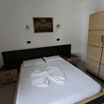 HC Hotel&Suites 3* Vlorë