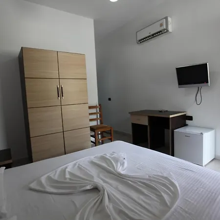 Hotel Hc &