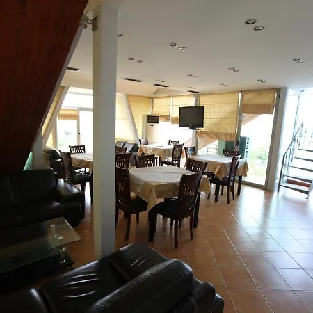 Hotel Hc & Vlore
