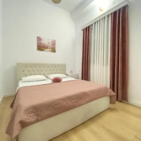 Hc & 3* Vlore