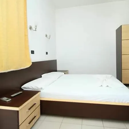 Hc & 3* Vlorë