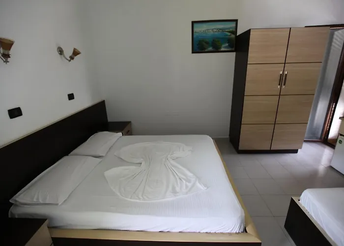Hc Hotel & Suites