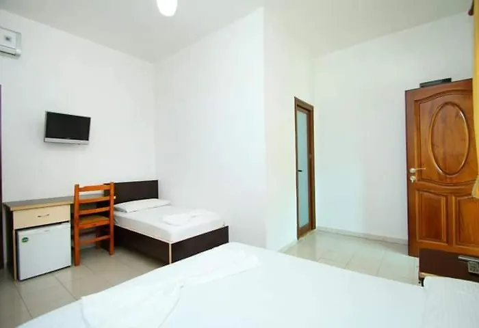 Hc Hotel & Suites
